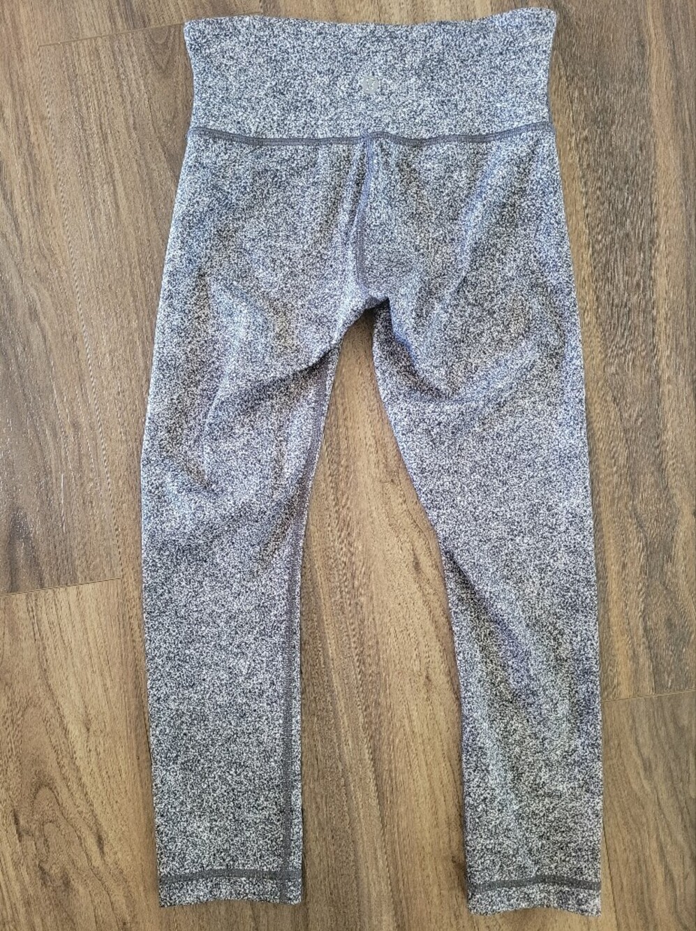 Lululemon Heathered Gray Crop Athletic Leggings